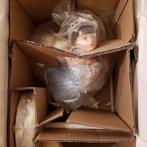 1997 Ashton Drake Galleries Limited Edition PATRICE by Julie Good-Kruger PREMIER - Picture 1 of 5